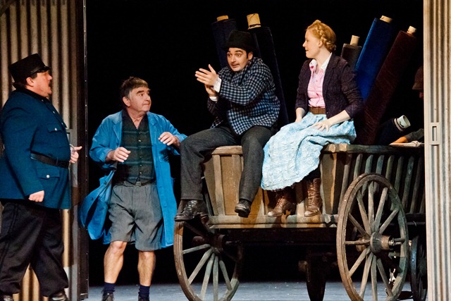 20111014 Volkstheater 3625_Der_Faerber_und_sein_Zwillingsbruder_04 web